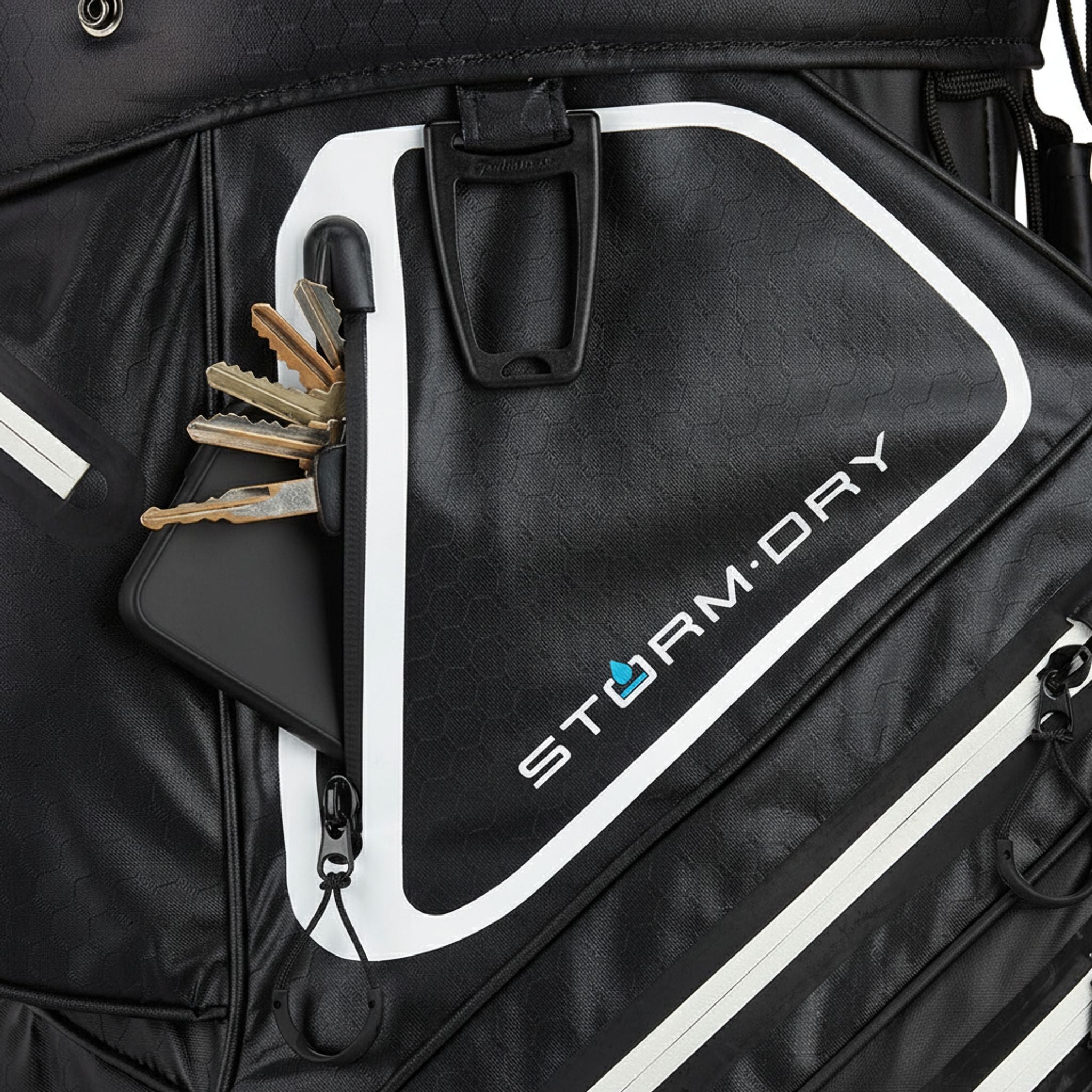 TaylorMade Storm Dry Cartbag